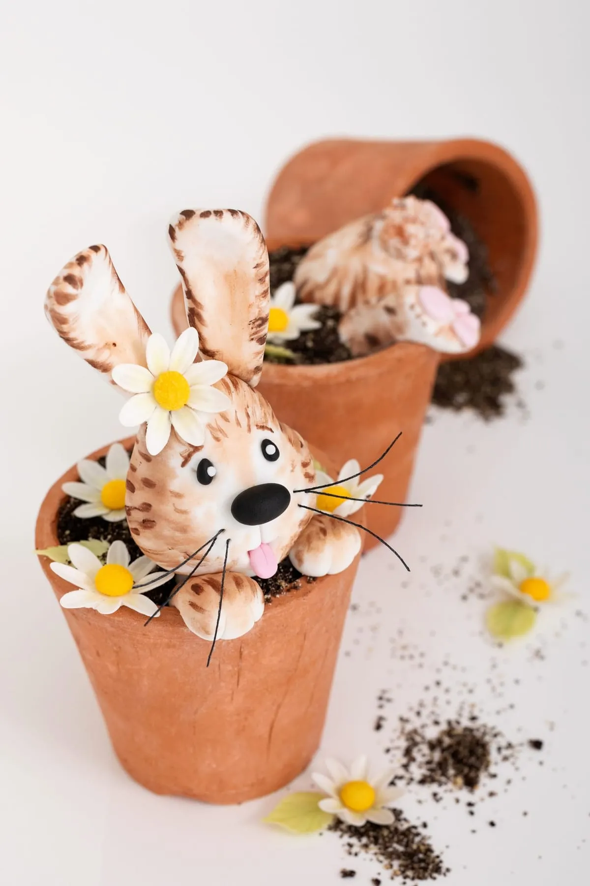 Fondant Easter bunnies in small flower pots